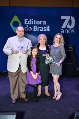 Carlos Fernando Cavalcante Costa (vice-presidente), Maria Apparecida Cavalcante Costa (presidente), Beatriz Cavalcante Costa e Aurea Regina Cavalcante Costa (diretora Superintendente)