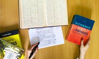 Universidade do Livro abre vagas para curso a distância de gramática