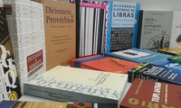 Maria Helena de Moura Neves e Francisco Borba ensinam como organizar dicionários
