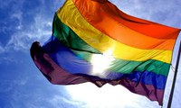 Parada do Orgulho Gay é adiada, mas combate à discriminação continua premente