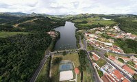 Livraria Unesp Móvel visita Lindoia